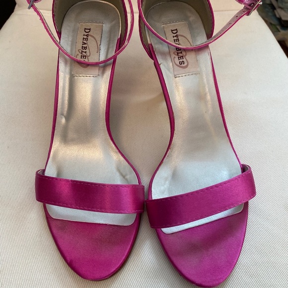 🌟BOGO🌟Dyeable pink heels - Picture 2 of 5